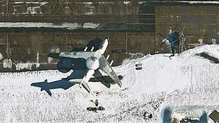 Schwere Angriffe nahe Putins Palast! Ukraine bombardiert Militärflughafen der Russen! 