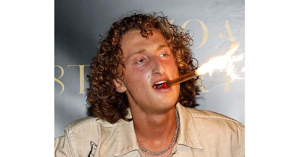 Joalukas Noah fait sensation aux platines — sa mère Isabelle Camus émue aux premières loges