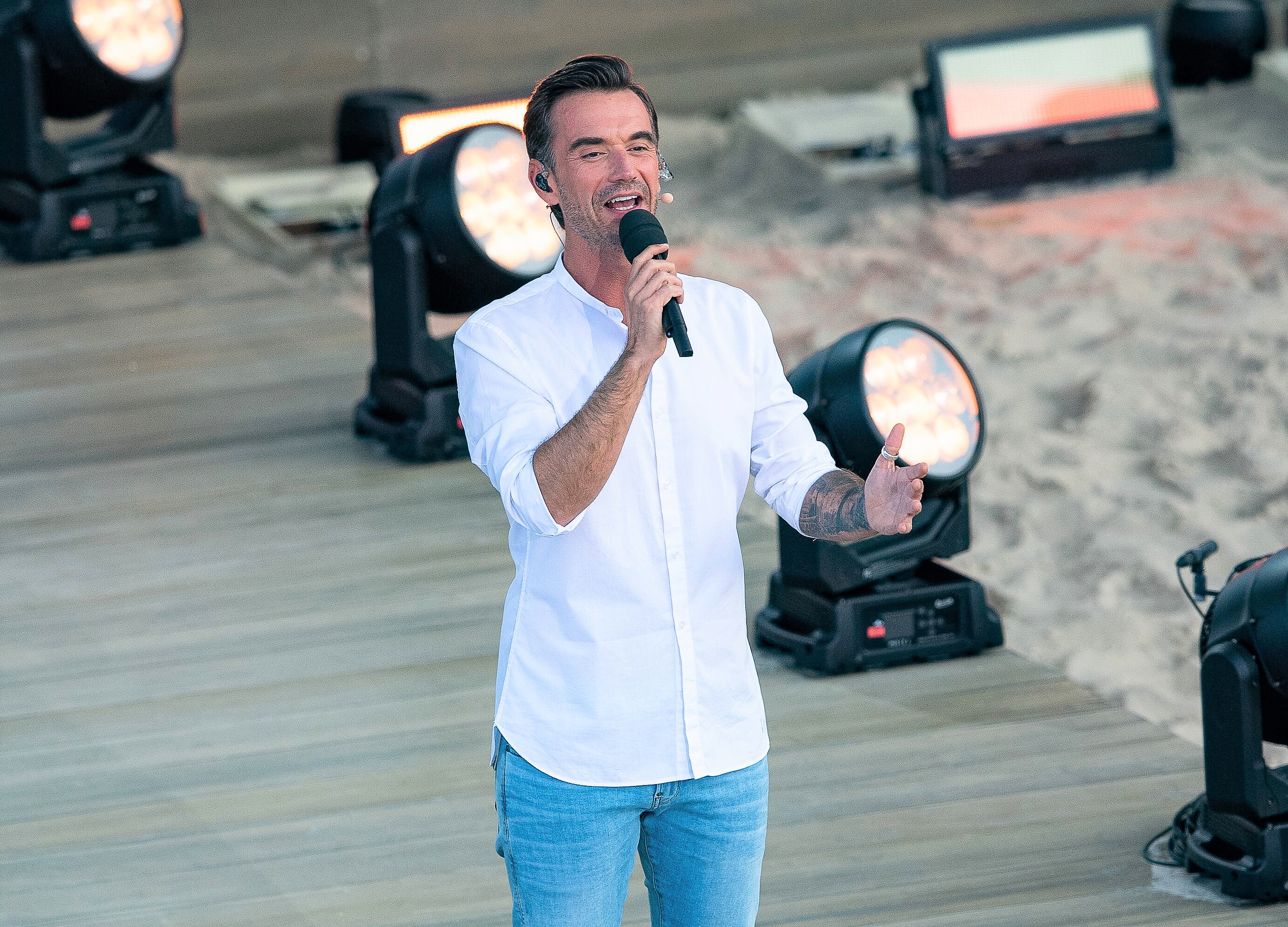 Eklat um Florian Silbereisen! Riesen Zoff um "Schlagerstrandparty" - Zuschauer fassungslos